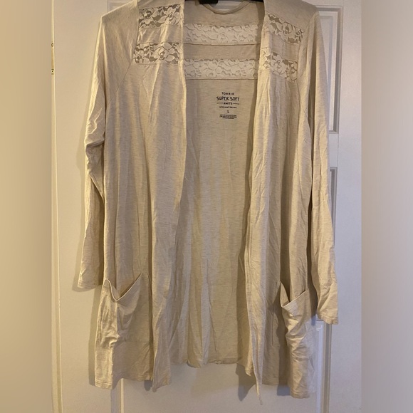 Torrid super soft lace cardigan Oatmeal colour size 1 - Picture 4 of 10